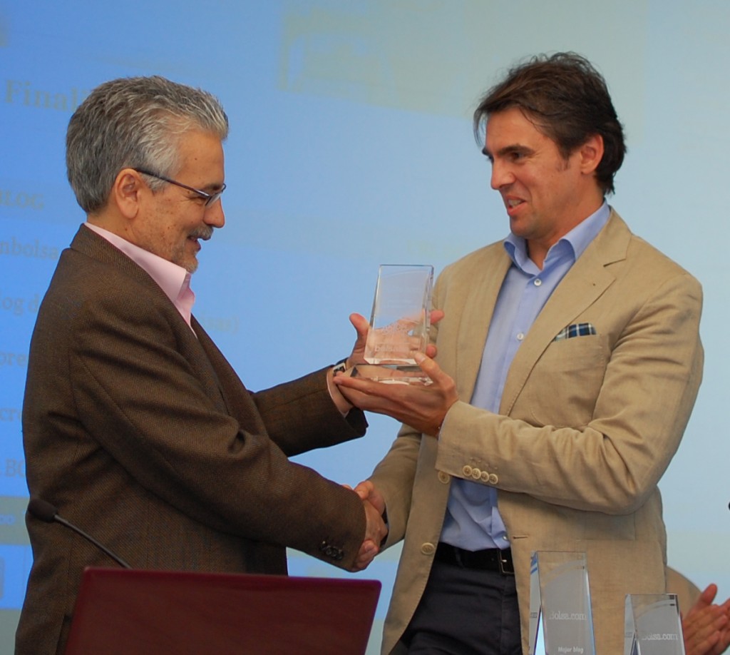 Rafael Rubio premiando a David Aranzábal